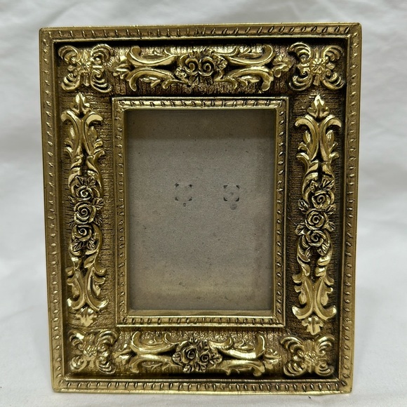 Picture frame - Picture 1 of 5
